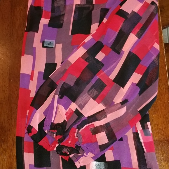 Liz Claiborne Dressy Top, Size PM - Picture 2 of 3